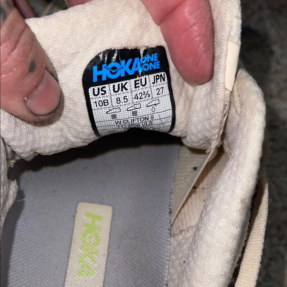 ⭐️sold⭐️ HOKA Women's Clifton Light Pink Running Shoes - Picture 6 of 9